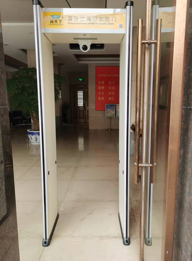 門式人體紅外測(cè)溫儀