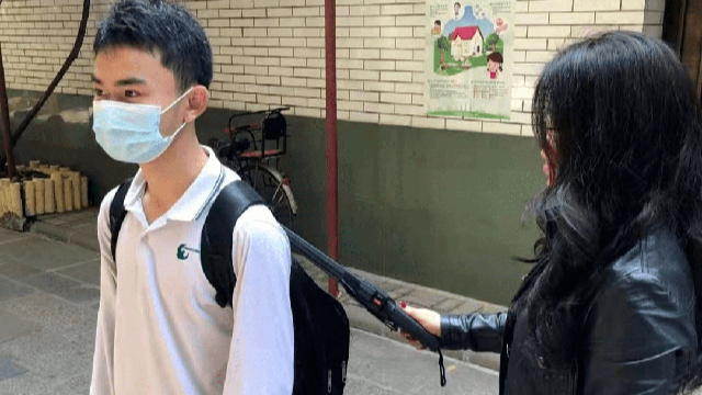 細化手機管理措施,手機探測器專測手機數(shù)倍提升校門口通行效率