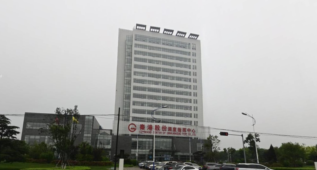 瞬間識別人體溫度,準(zhǔn)確篩查發(fā)熱人員,自動紅外測溫門篩查安檢兩不誤