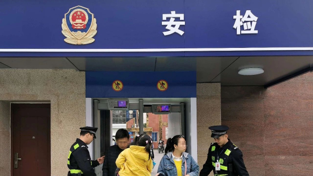 醫(yī)院安檢門價(jià)格多少錢一臺(tái)？醫(yī)院安檢門保障醫(yī)務(wù)人員生命安全