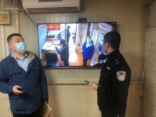 紅外線(xiàn)自動(dòng)體溫檢測(cè)儀