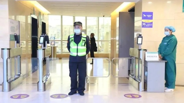 智能測(cè)溫門(mén)禁系統(tǒng)