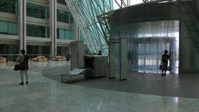 6550X光安檢機(jī)價(jià)格多少錢一臺(tái)？應(yīng)該如何選擇