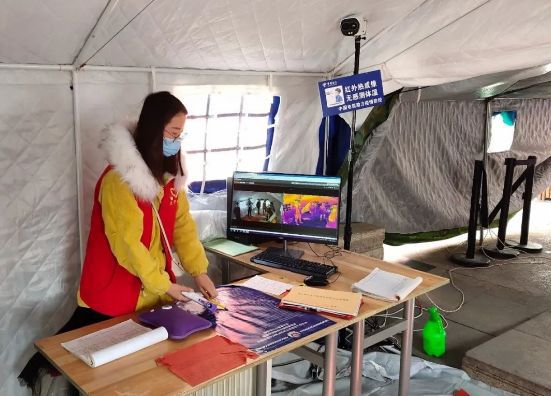 立式紅外線(xiàn)人體測(cè)溫儀