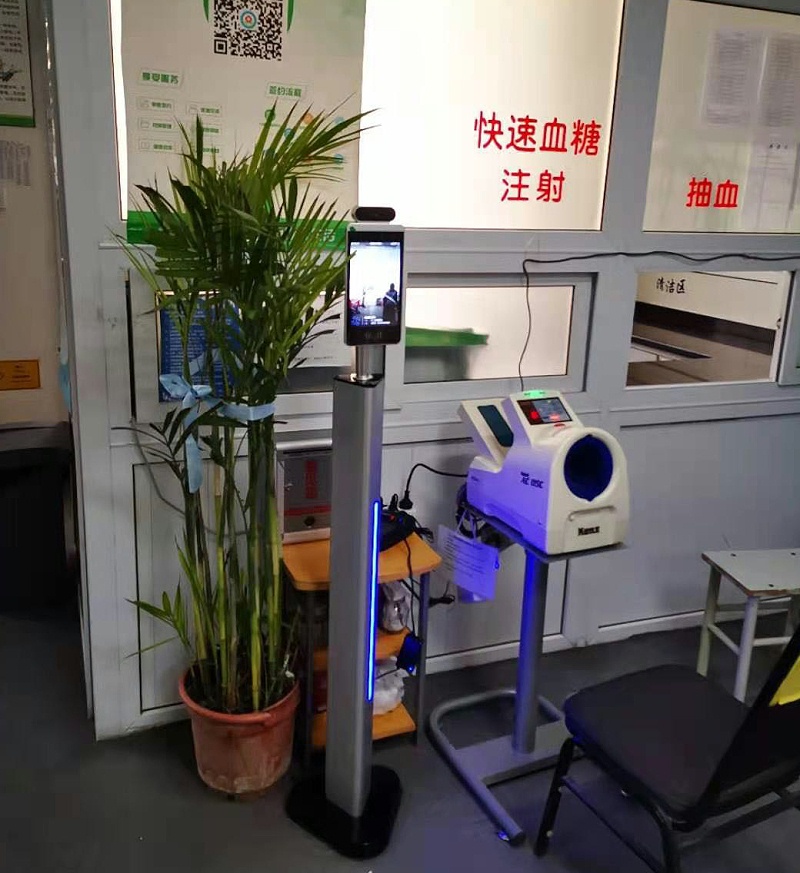 人臉識別測溫一體機(jī)