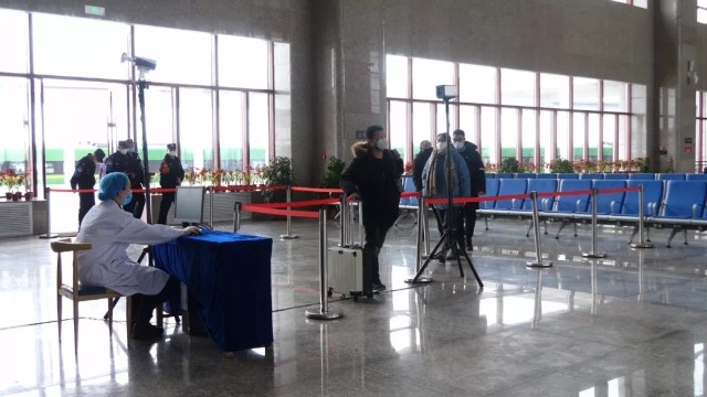 非接觸式紅外熱成像測溫篩查系統(tǒng)加強(qiáng)車站等人流密集處疫情防控