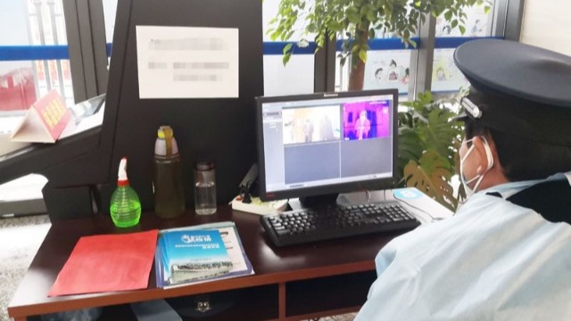 紅外人體測溫儀實時多人同測，快速體溫篩查