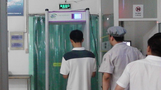 安裝安檢門(mén)