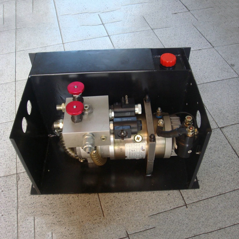 翼展車液壓動力單元由哪些部分組成？